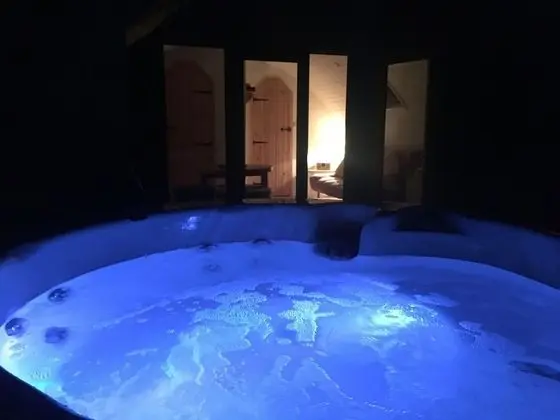 Brynllwyd Glamping - Spa