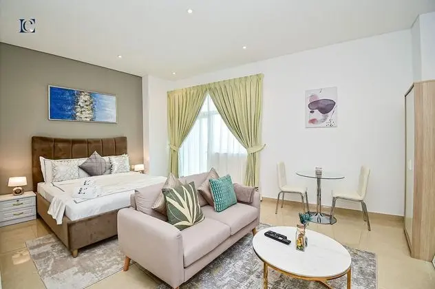 BRZ - Budget studio with balcony - Öne Çıkan Resim