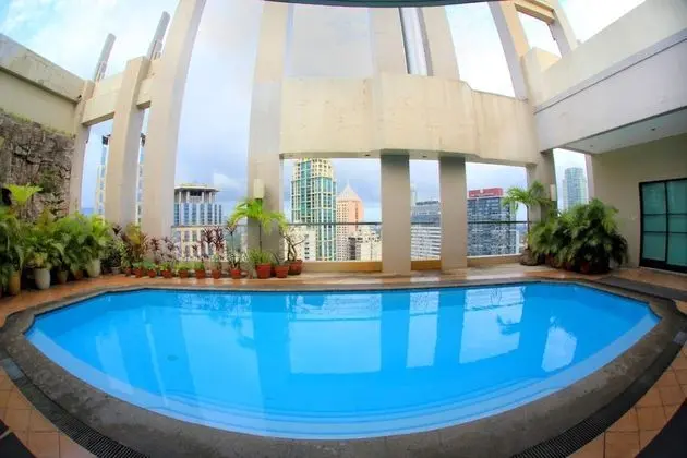 BSA Suites Makati - Havuz