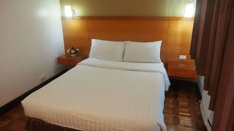 BSA Suites Makati - Oda