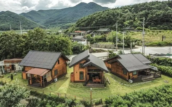 Buan Hosugatongnamu Pension