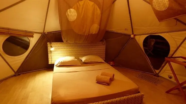 Bubble Dome Village- Glamping - Oda