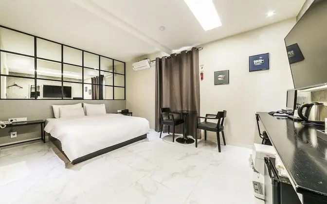 Bucheon Hotel O2