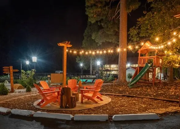 Buck Meadows Lodge - Dış Mekan