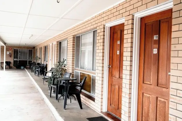 Buckaroo Motor Inn - Dış Mekan