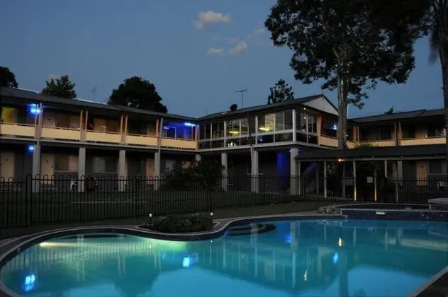 Bucketts Way Motel