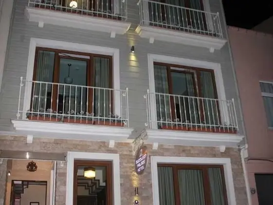 Bucoleon Palace Hotel - Gece Görünümü