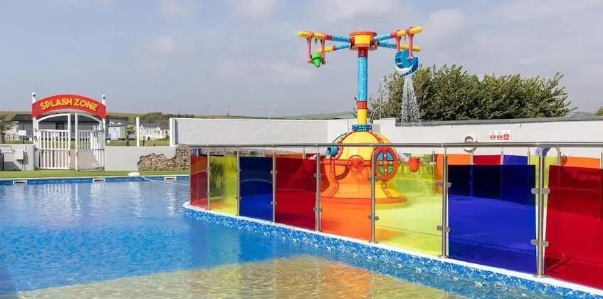 Bude Holiday Resort - Havuz