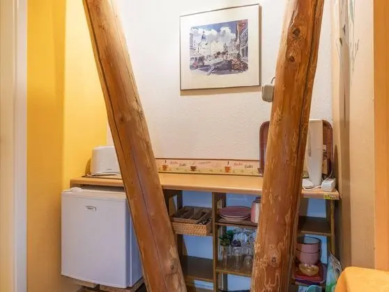 Budget Apartment in Grundshagen With Garden Seating - Mutfak