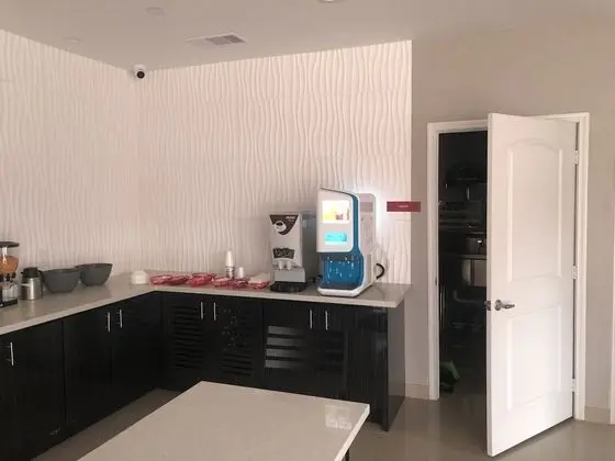 Budget Host Inn and Suites - Yerinde Yemek