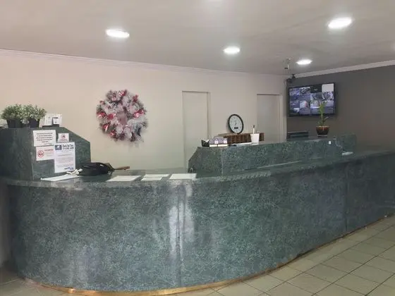Budget Inn - Lobi
