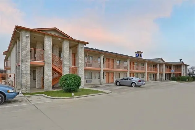 Budget Inn - Dış Mekan
