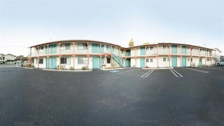 Budget Inn