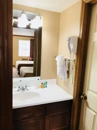 Budget Inn Toledo Maumee