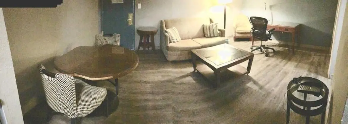 Budgetel Inn & Suites - Oda