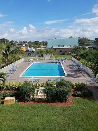 Budgetel Pompano Beach - Havuz