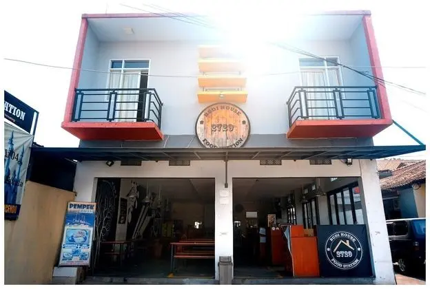 Budi House & Food Station