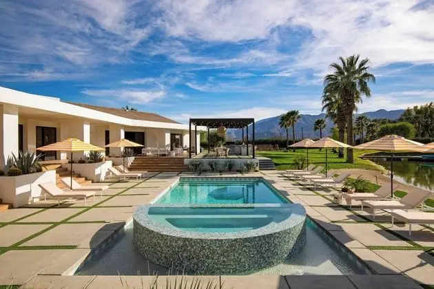 Buena Vista by Avantstay 10mins to Polo Field Sleeps 26 w/ Event Space - İç Mekan