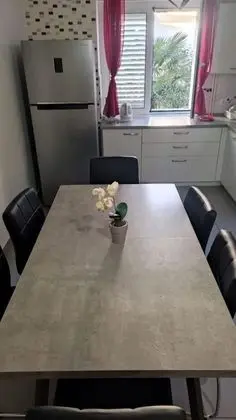 Buffalo - 150m From the Beach & Parking - A1