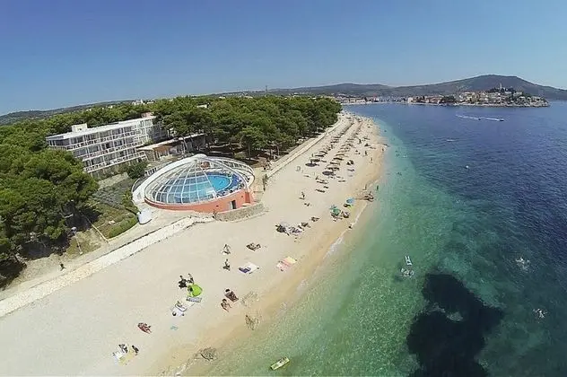 Buffalo - 150m From the Beach & Parking - A2