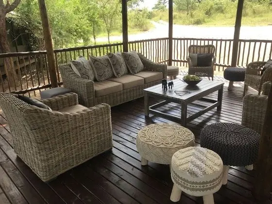 Buffalo Rock Tented Camp - Lobi