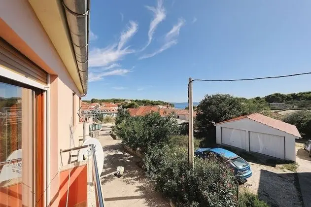 Buga - Close to the Beach & Comfortable - A1