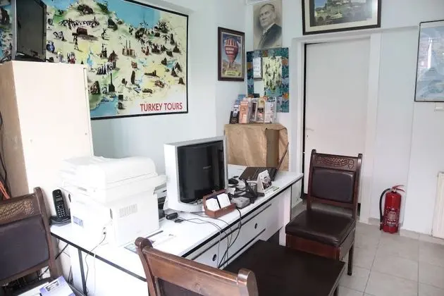 Buhara Hotel - Lobi
