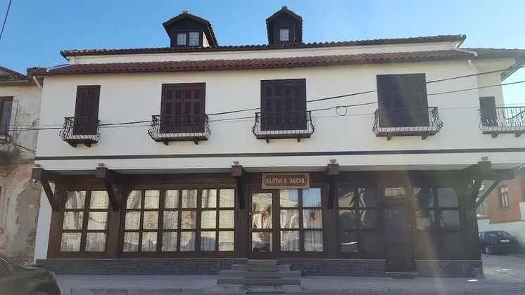 Hotel Bujtina e Bardhe - Dış Mekan