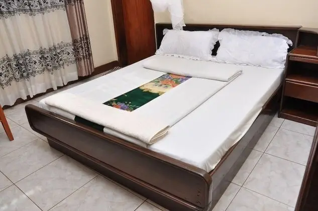 Bukoto Guest House and Apartments - Oda
