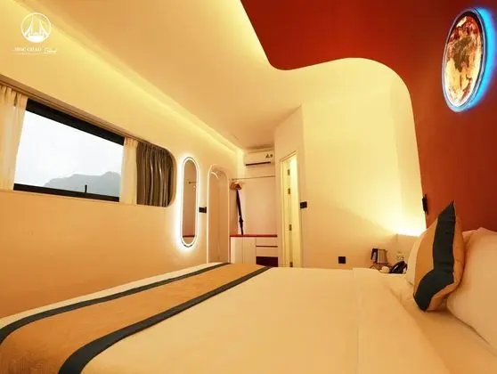 The Bullet Hotel - Oda