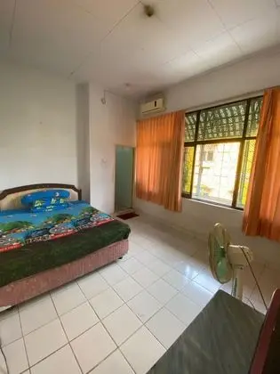 Bulusaraung Homestay Makassar - Oda