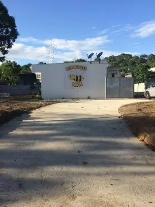 Bumblebee Inn - Dış Mekan