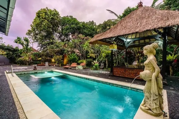 Bunga Villa