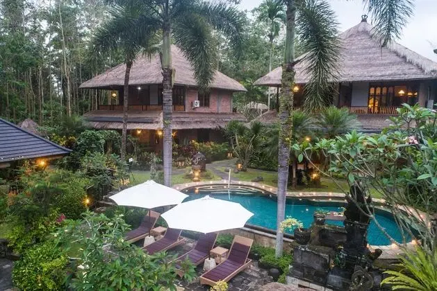 Hotel Bunga Permai - Dış Mekan