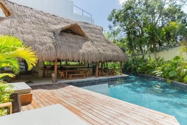 Bungalos Village 107 By Lockey