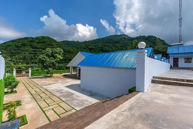 Bungalow Hotel
