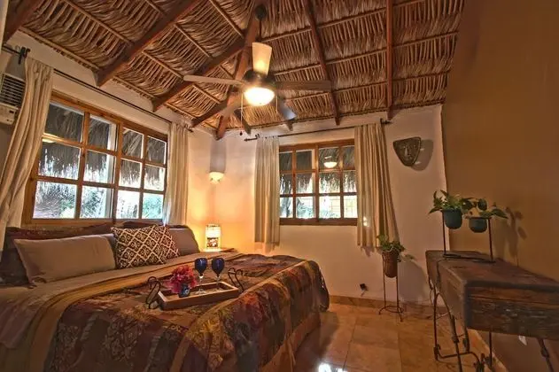 The Bungalows Hotel - Oda