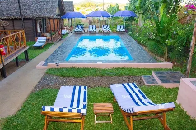 Bungalows Des Tropiques - Havuz