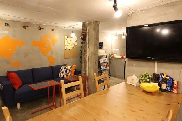 Bunk Guest House - Hostel - Lobi