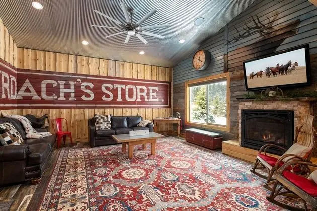 The Bunk House - İç Mekan