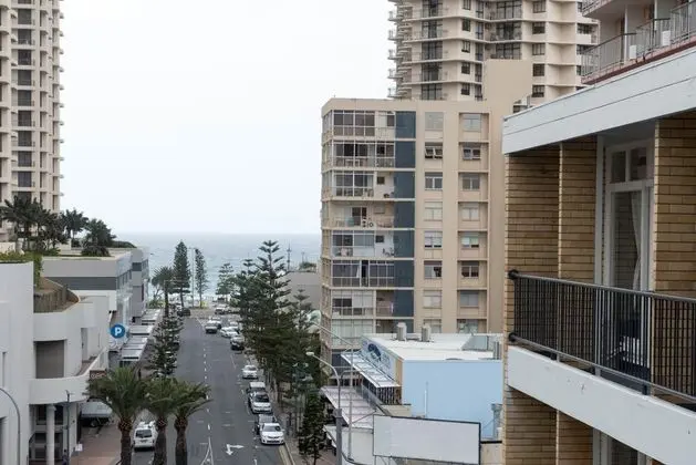 Bunk Surfers Paradise - Yeme / İçme