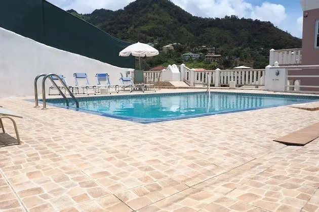 Burcasa: Bed & Breakfast - Havuz