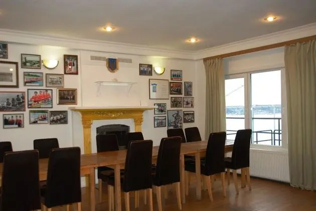 Burevestnik Rowing club - İç Mekan