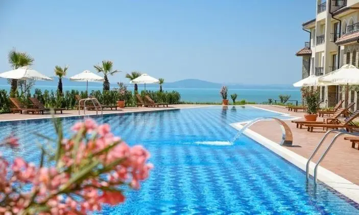 Burgas Beach Resort - Havuz