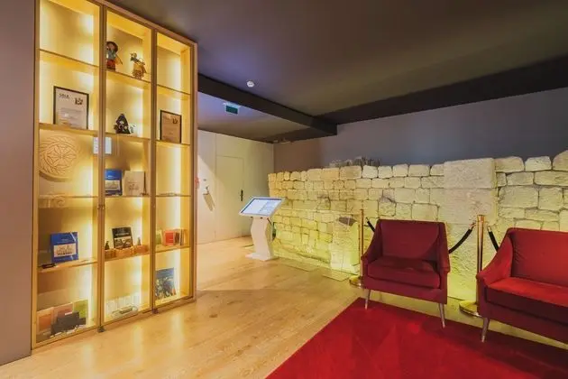 Burgus Tribute & Design Hotel - Lobi