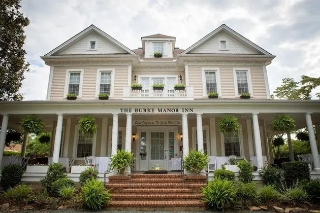 Burke Manor Inn & Pavilion - Dış Mekan