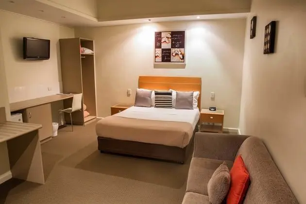 BURKES HOTEL MOTEL