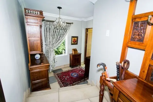 Burkleigh House - Lobi