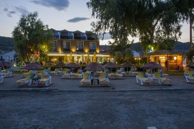 Burla Han Hotel - Gece Görünümü