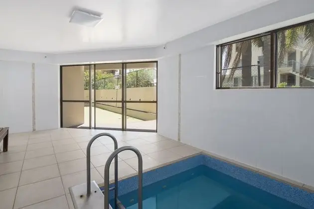 Burleigh Esplanade Apartments - Spa